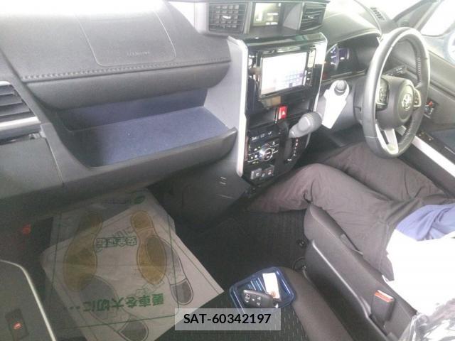 Toyota ROOMY 2020-11 8223590-2