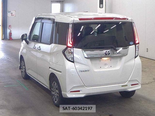 Toyota ROOMY 2020-11 8223590-3