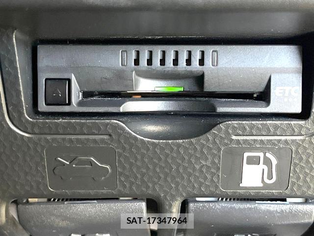Toyota ROOMY 2024-06 8223975-6