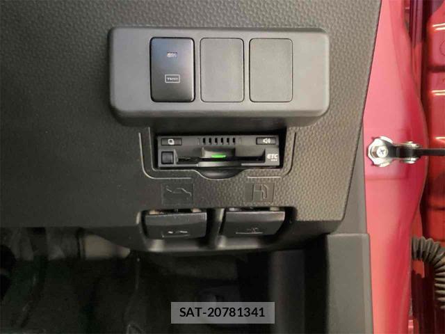 Toyota ROOMY 2017-02 8224527-8
