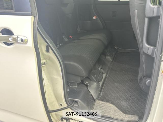 Toyota ROOMY 2021-05 8225052-4