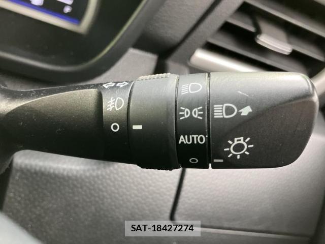 Toyota ROOMY 2017-06 8225232-14