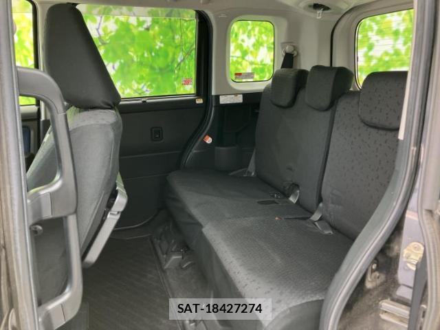 Toyota ROOMY 2017-06 8225232-6