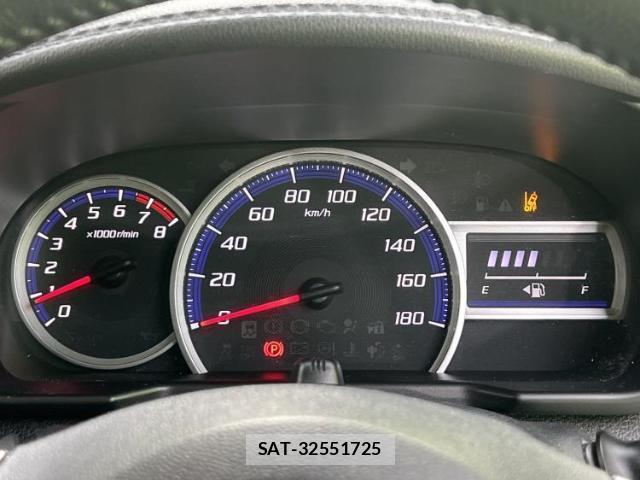 Toyota ROOMY 2018-02 8225309-12