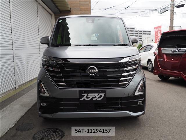 Nissan ROOX 2024-05 8216080-1