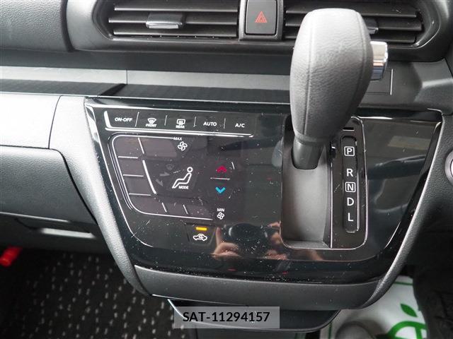 Nissan ROOX 2024-05 8216080-14
