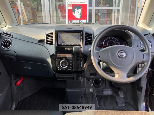 Nissan ROOX 2012-03 8216265-1