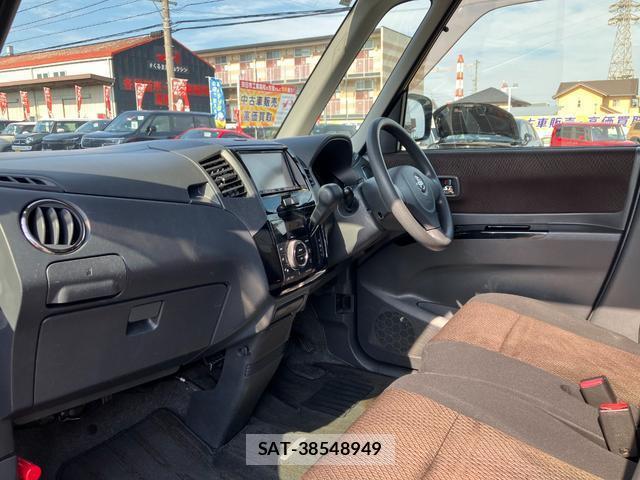 Nissan ROOX 2012-03 8216265-11