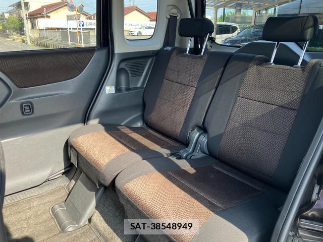 Nissan ROOX 2012-03 8216265-18