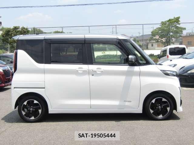 Nissan ROOX 2021-01 8216364-3