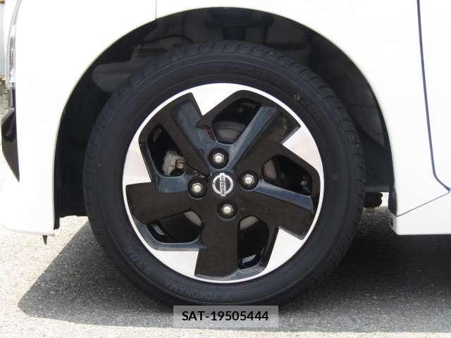 Nissan ROOX 2021-01 8216364-9