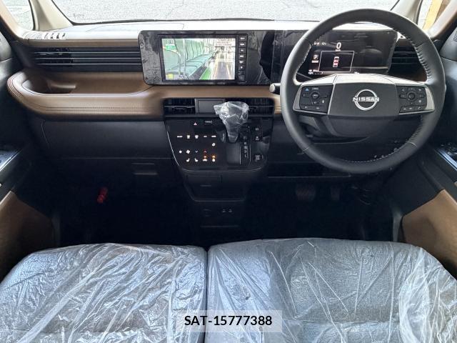 Nissan ROOX 2025-11 8216713-1