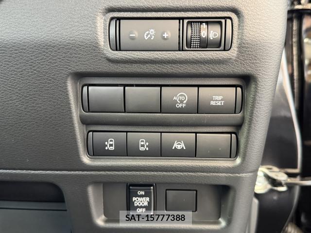 Nissan ROOX 2025-11 8216713-15