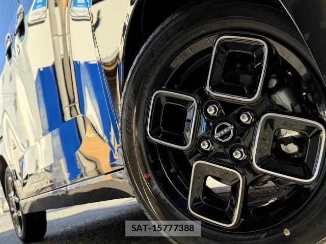 Nissan ROOX 2025-11 8216713-4