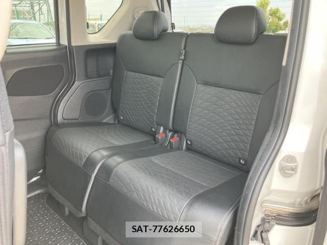 Nissan ROOX 2021-07 8218516-6
