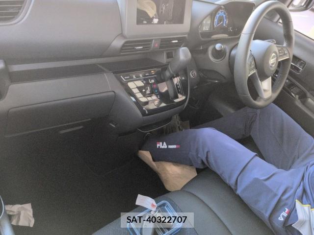 Nissan ROOX 2020-06 8218588-2