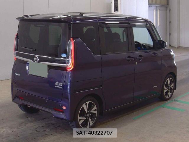 Nissan ROOX 2020-06 8218588-4