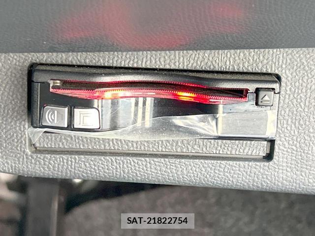 Nissan ROOX 2013-03 8219144-8