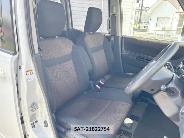 Nissan ROOX 2013-03 8219144-9