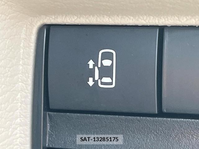 Nissan ROOX 2022-06 8219668-3