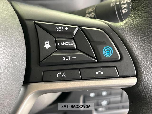 Nissan ROOX 2020-04 8219690-5