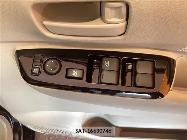 Nissan ROOX 2025-08 8220251-11