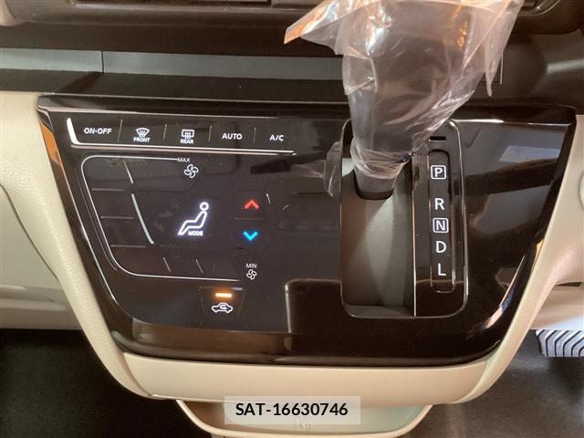Nissan ROOX 2025-08 8220251-8
