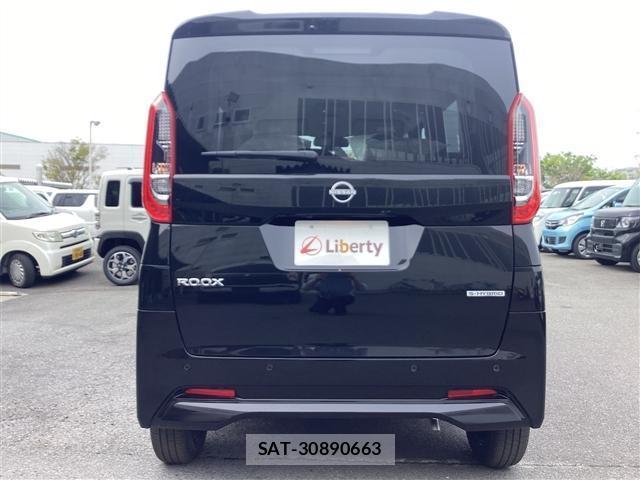 Nissan ROOX 2025-08 8220840-18