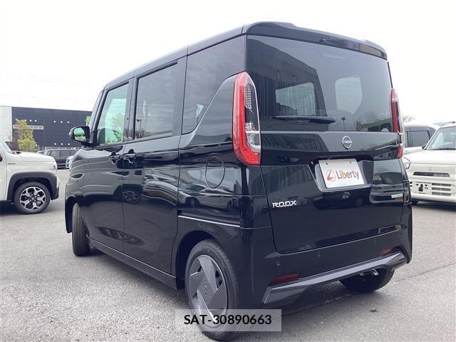 Nissan ROOX 2025-08 8220840-19