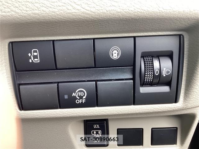 Nissan ROOX 2025-08 8220840-6
