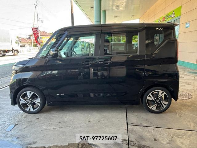 Nissan ROOX 2023-06 8221868-5