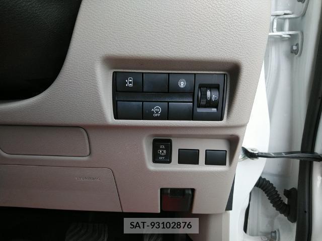 Nissan ROOX 2022-03 8221973-11