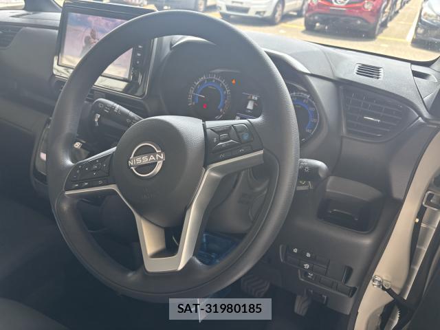 Nissan ROOX 2025-04 8224482-2