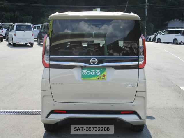 Nissan ROOX 2023-03 8224621-2