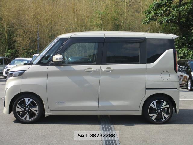 Nissan ROOX 2023-03 8224621-4