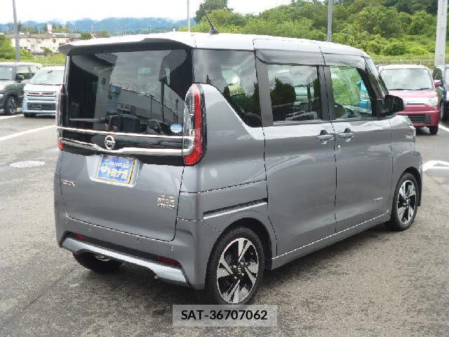 Nissan ROOX 2021-01 8224832-7