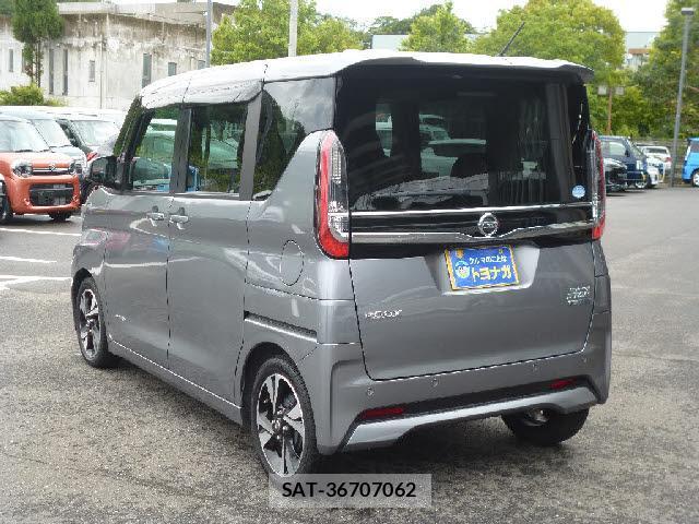Nissan ROOX 2021-01 8224832-9