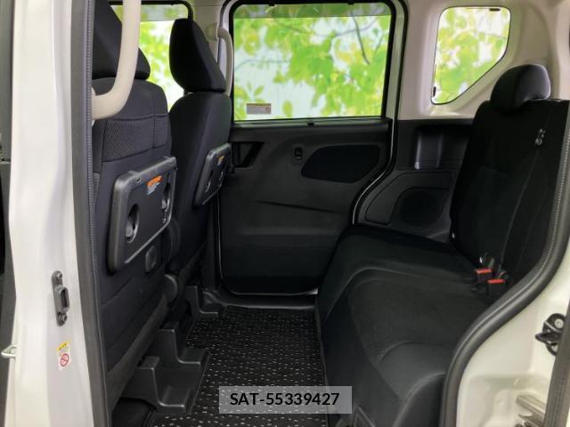 Nissan ROOX 2023-07 8225047-6