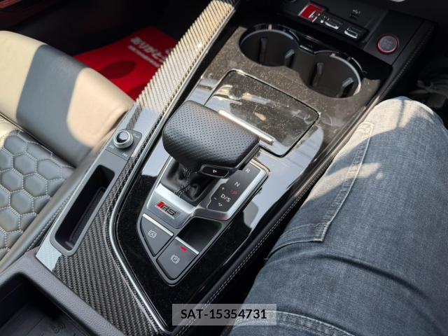 Audi RS5 2021-10 8224351-11