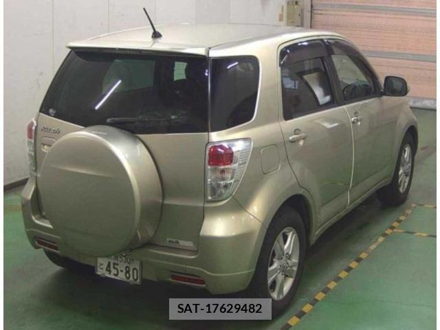 Toyota RUSH 2011-10 8218117-1