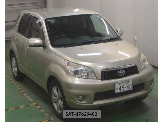 Toyota RUSH 2011-10 8218117-3