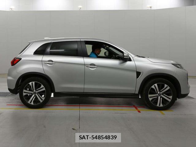 Mitsubishi RVR 2024-05 8216381-3