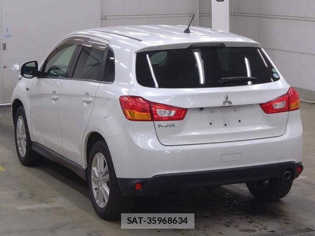 Mitsubishi RVR 2014-03 8216405-1