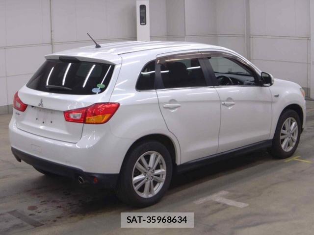 Mitsubishi RVR 2014-03 8216405-4