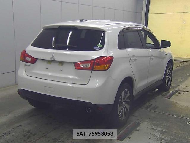 Mitsubishi RVR 2014-12 8217387-1