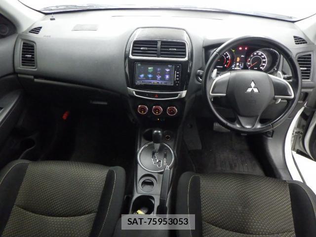 Mitsubishi RVR 2014-12 8217387-2