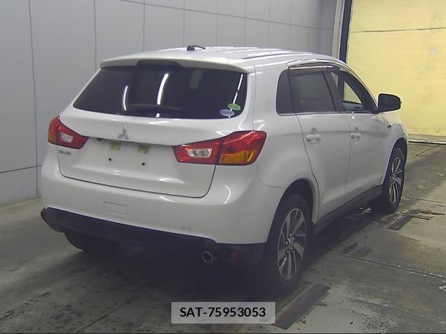 Mitsubishi RVR 2014-12 8217387-4