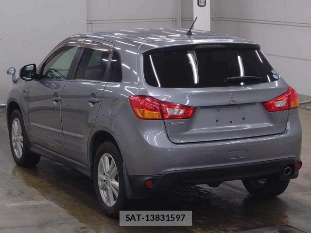 Mitsubishi RVR 2014-04 8217521-1