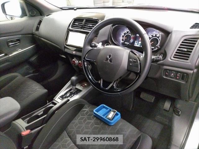 Mitsubishi RVR 2022-03 8217789-2