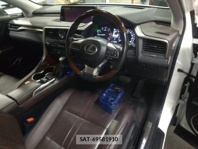 Lexus RX 2018-09 8216973-2